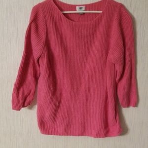 Long sleeved pink sweater